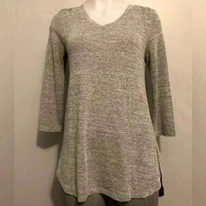 Cupio MP women’s heather grey sweater, longer in back, loose fit